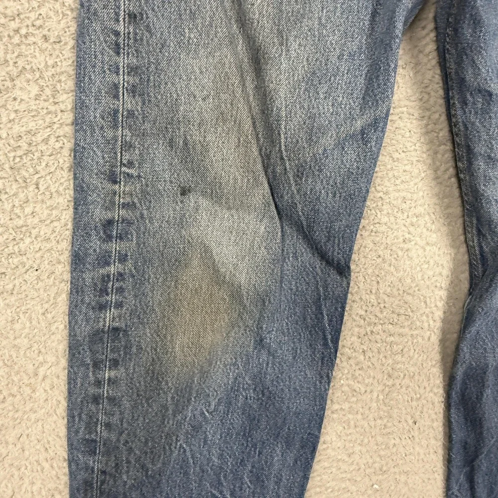 Levis 501 Jeans Mens 35x30 Blue Medium Wash‎ Straight Leg Button Fly Distressed